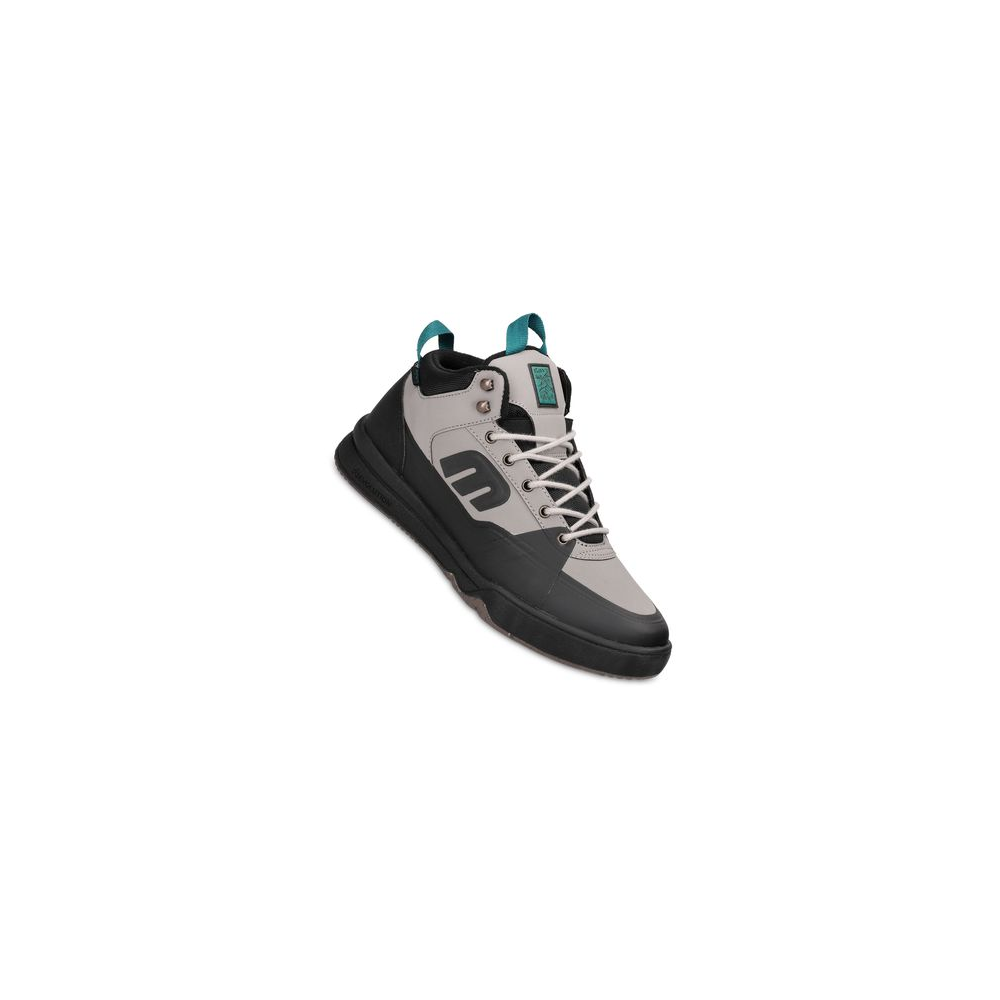 Etnies Jones MTW 4102000148 391 / grau