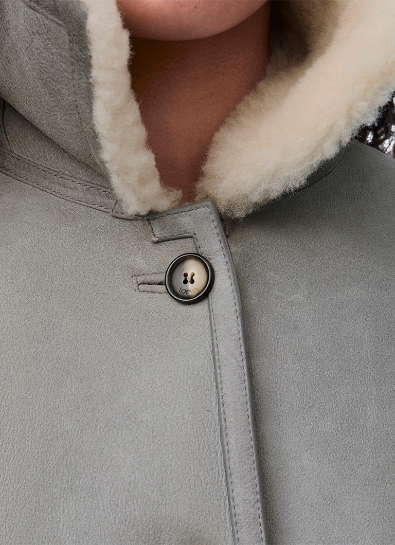 LOEWE jēra ādas mētelis ar sānu kabatām