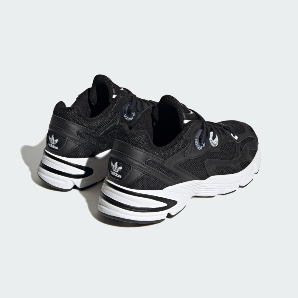 adidas Astir W IE9886 / schwarz
