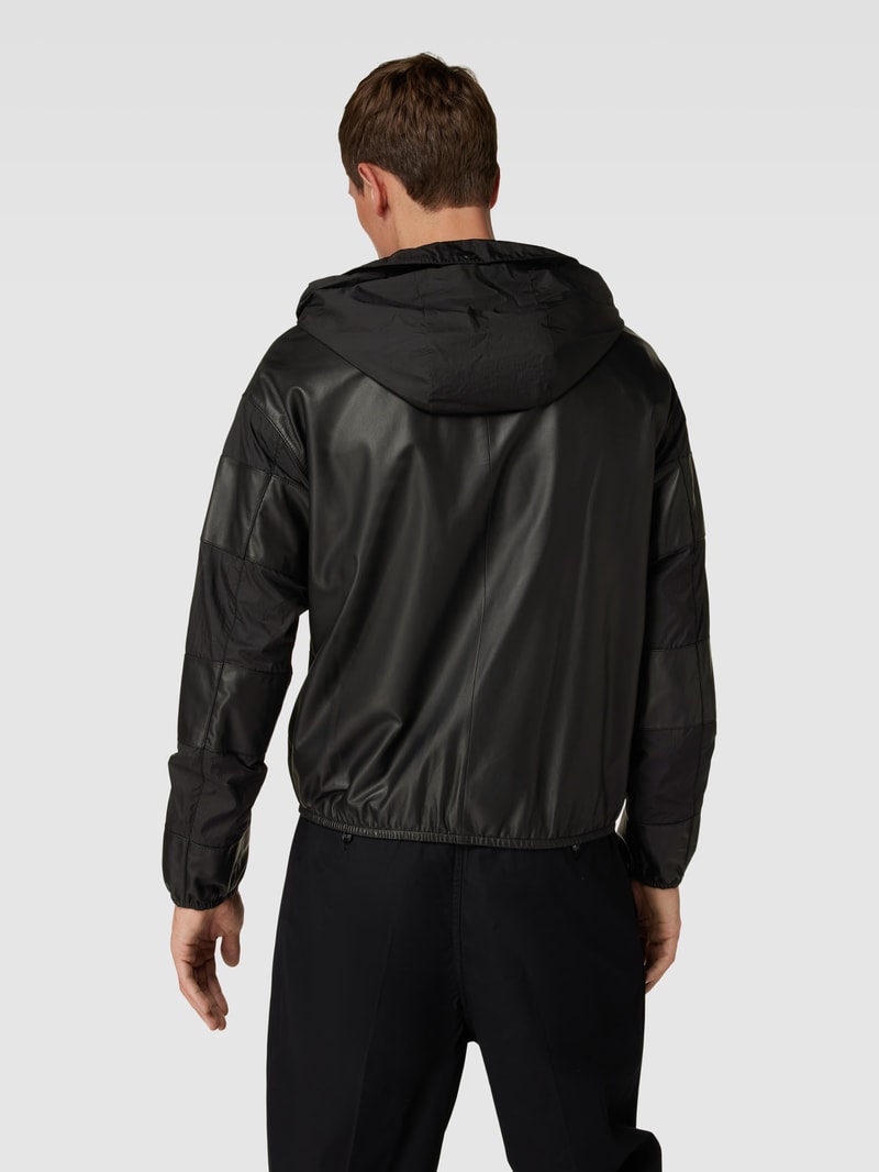 Jacke aus Lammleder mit Kapuze in schwarz