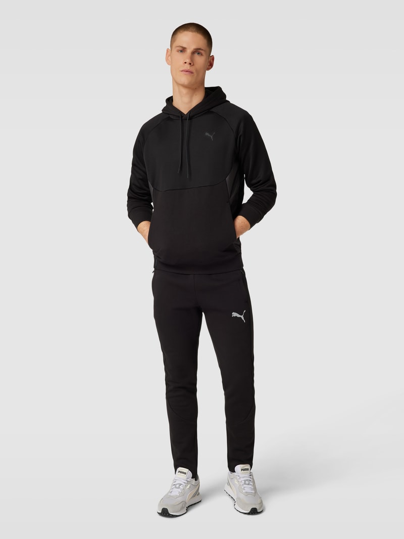 Hoodie mit Känguru-Tasche Modell 'PUMATECH Hoodie FL' in schwarz