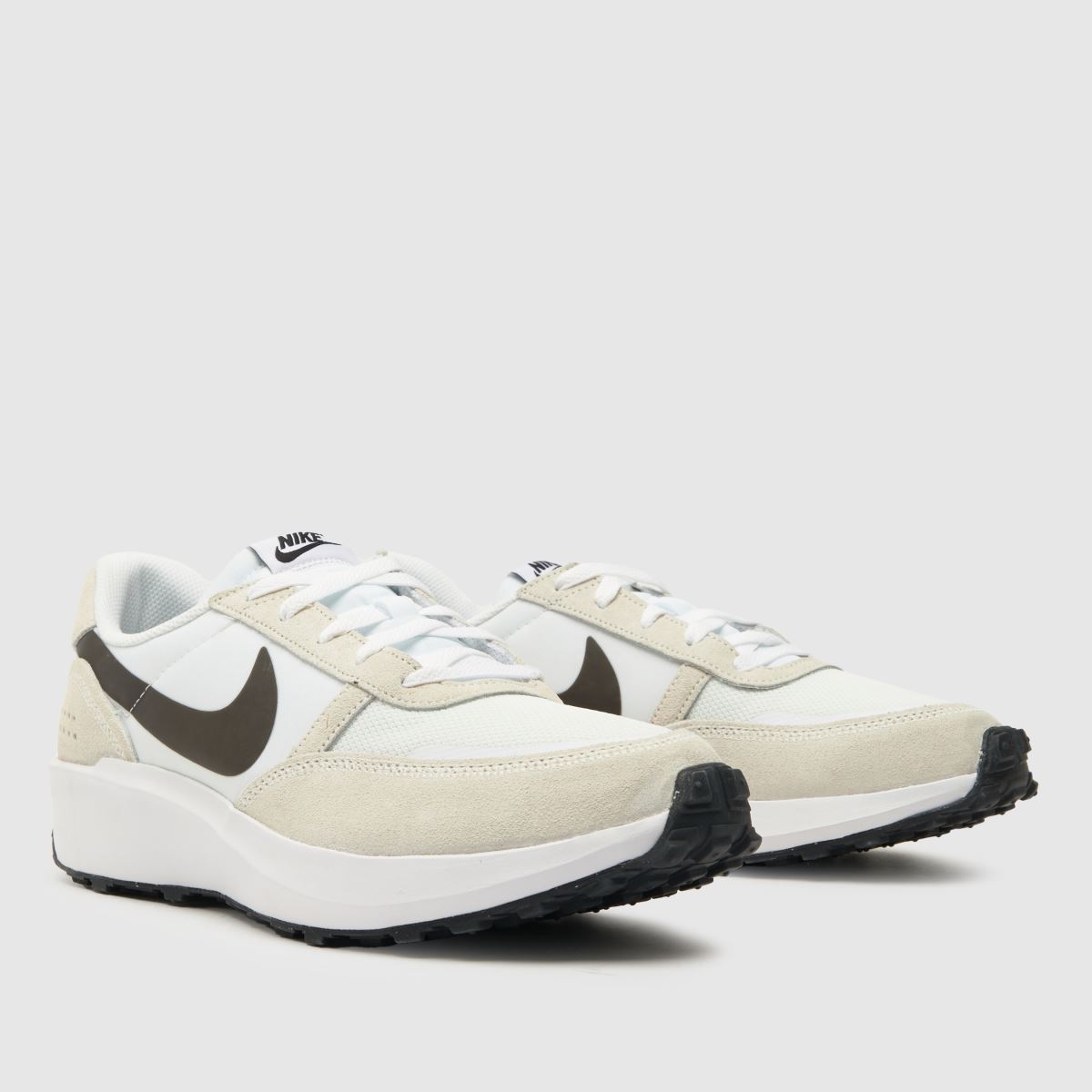 Nike – Våffeldebut – Stenfärgade och svarta sneakers