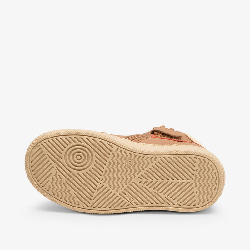 isak almond - Braun