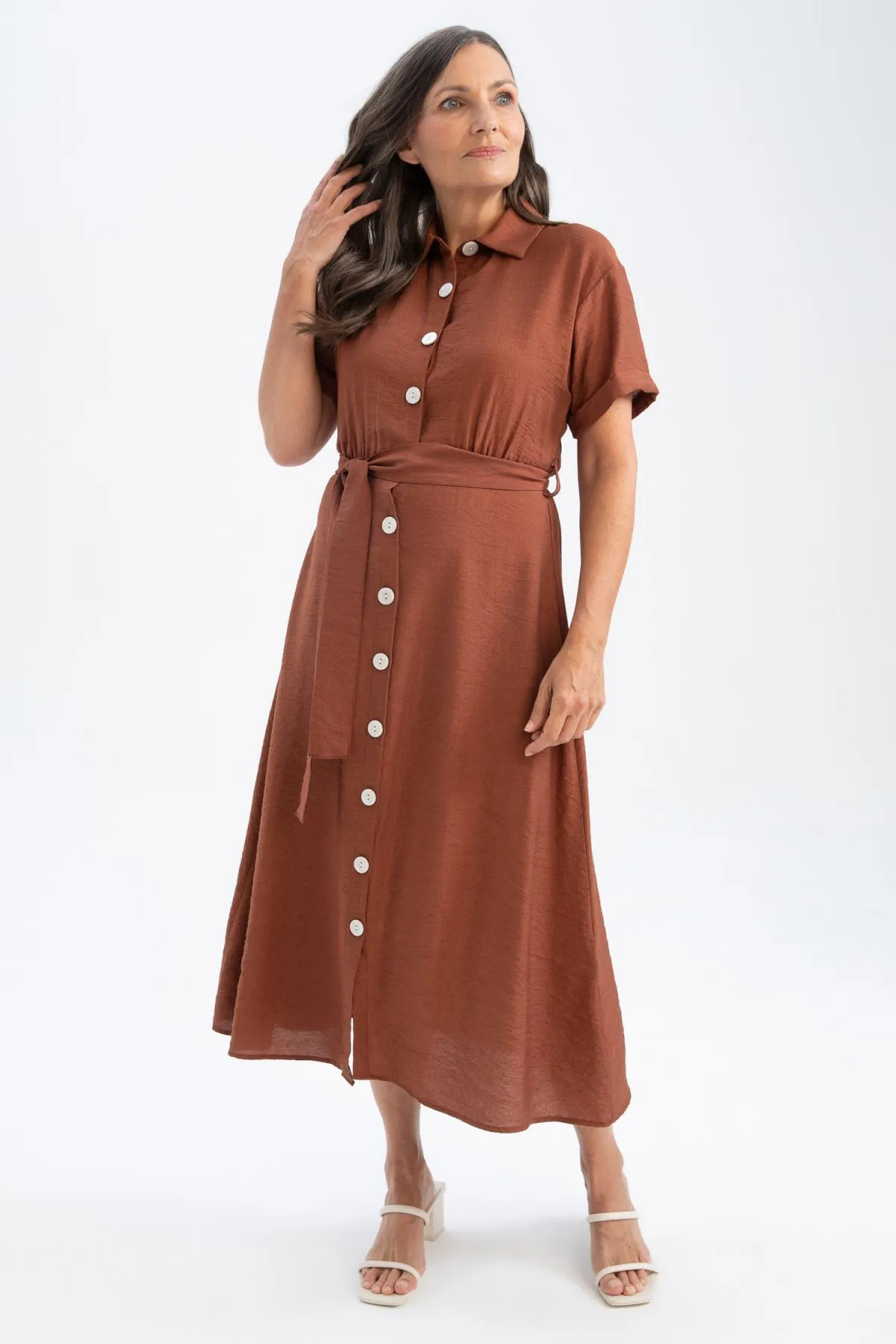 DeFacto  Kurzärmliges Midikleid in Leinenoptik mit Hemdkragen U6943az23sm
