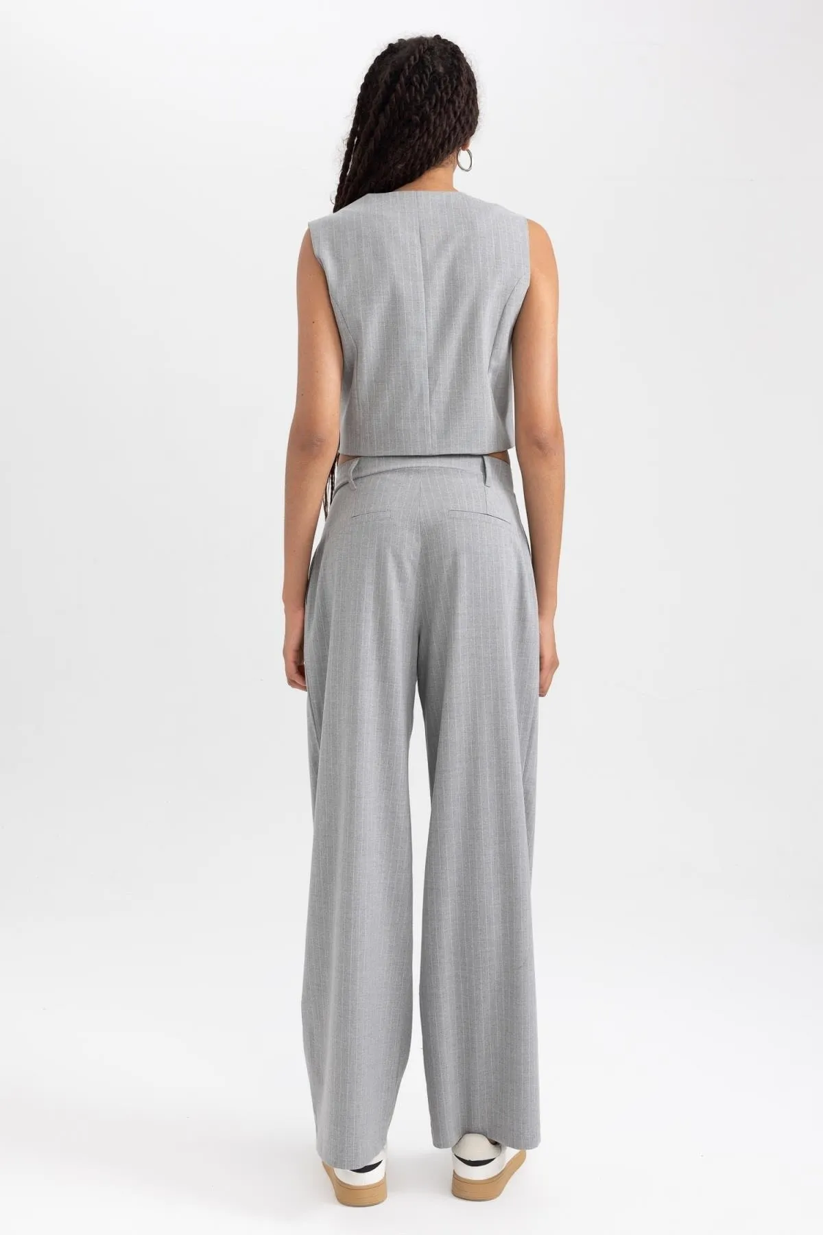 DeFacto  Hose mit weitem Bein, zwei Taschen, hoher Taille und Kragen in Standardlänge B0893ax23au