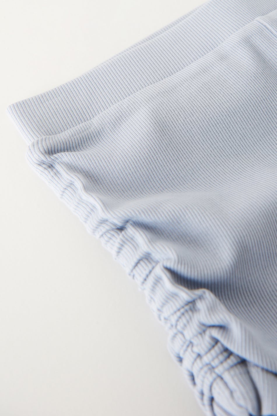 Y ruched shorts