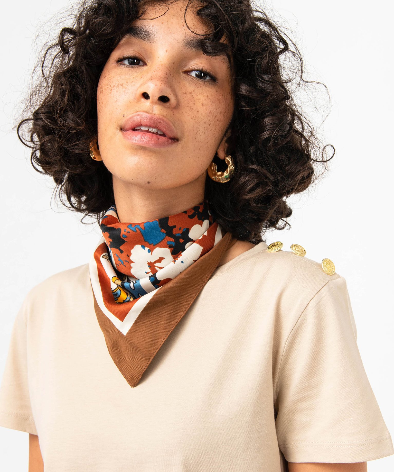 Foulard carré imprimé en maille satinée femme multicolore | GEMO
