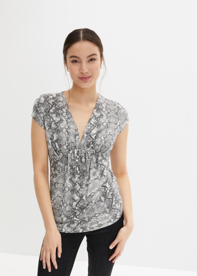 Shirt mit tiefem V-Ausschnitt mit nachhaltigem Material
