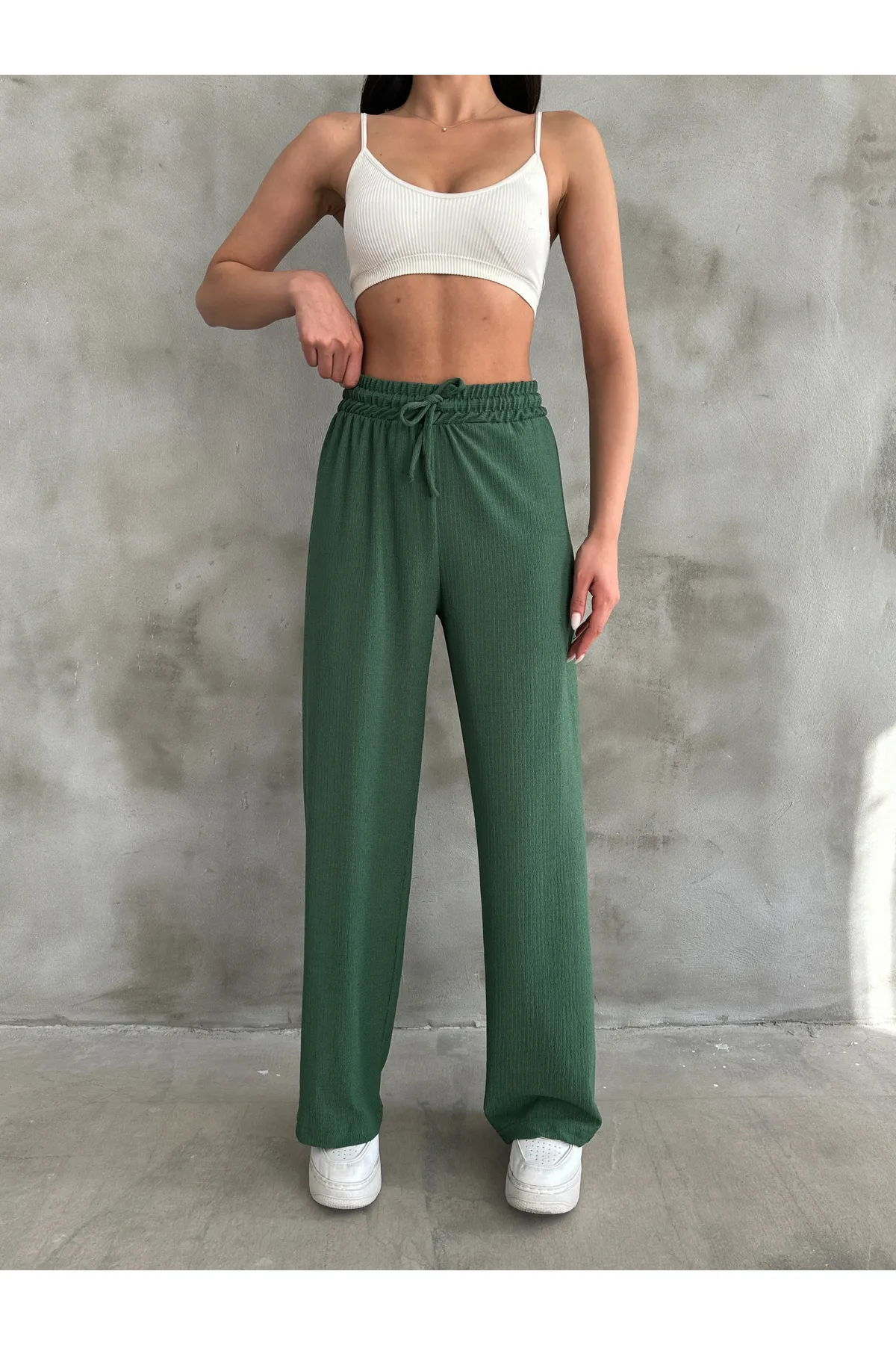 BEJNA  Khakifarbene Palazzo-Hose für Damen – elastischer Bund