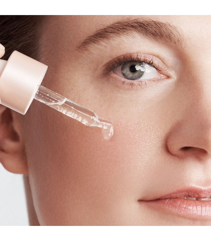 Clarins-CALM-ESSENTIEL HUILE RESTRUCTURANTE-A l’extrait de sauge sclarée*