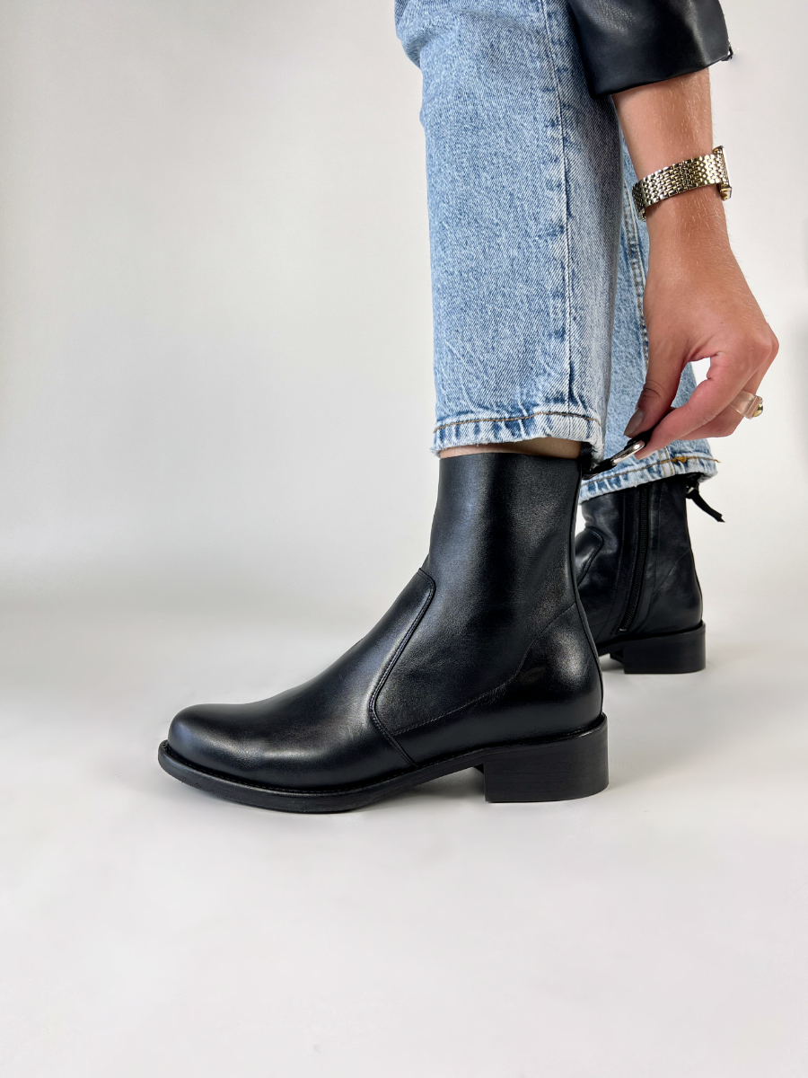 Myma  6902 - Noir
