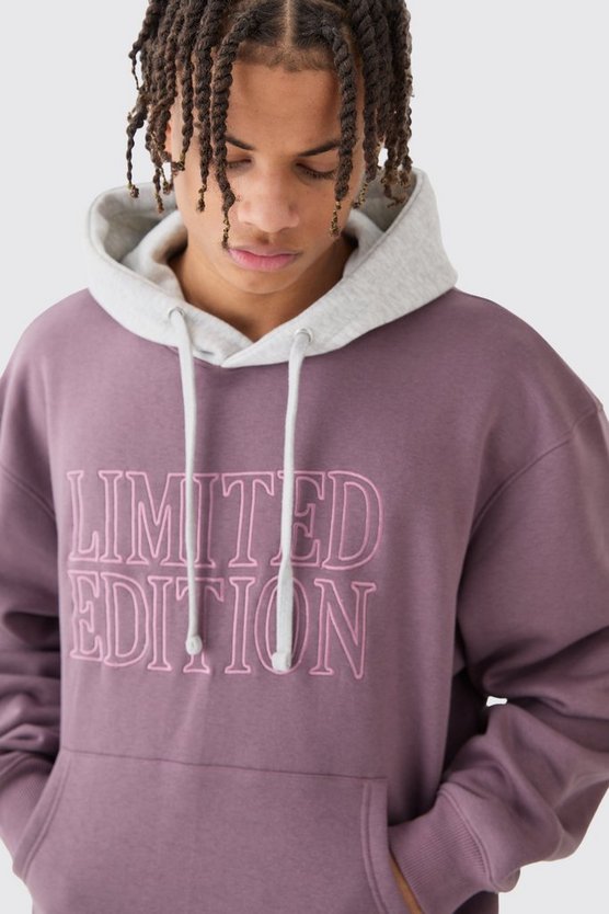 Kastiger Oversize Hoodie mit 3D Stickerei
