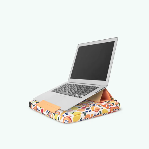Lake Como 15/16 inch beige laptop sleeve