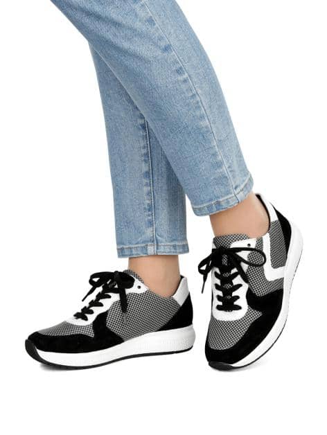 Sportschuh mit Shock-Absorber