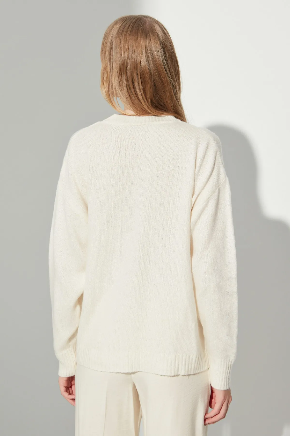 Trendyol Collection  Ecrufarbener Strickpullover aus Wolle mit Rundhalsausschnitt TWOAW23KZ01142