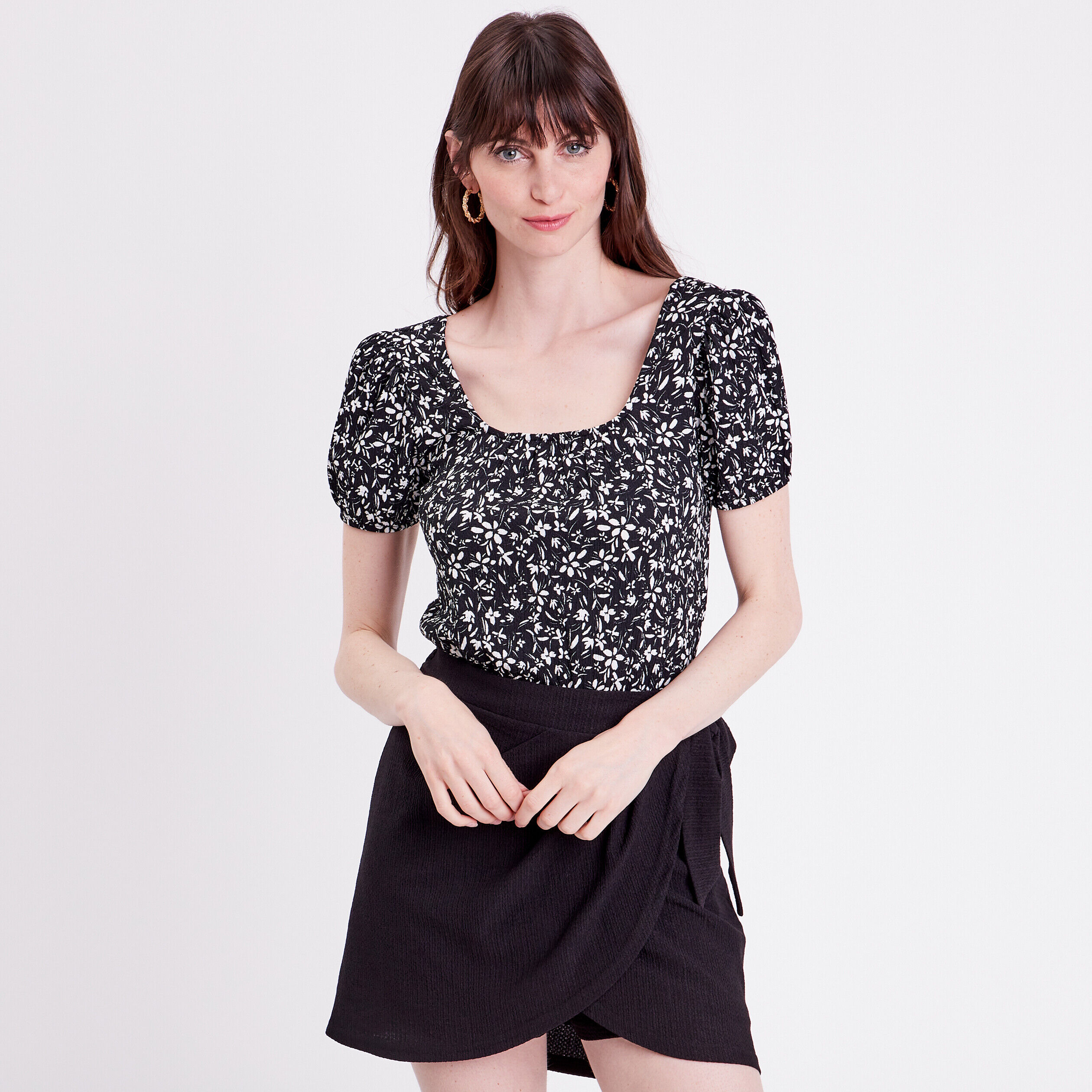T-shirt cintré bandes croisées noir femme | Cache Cache