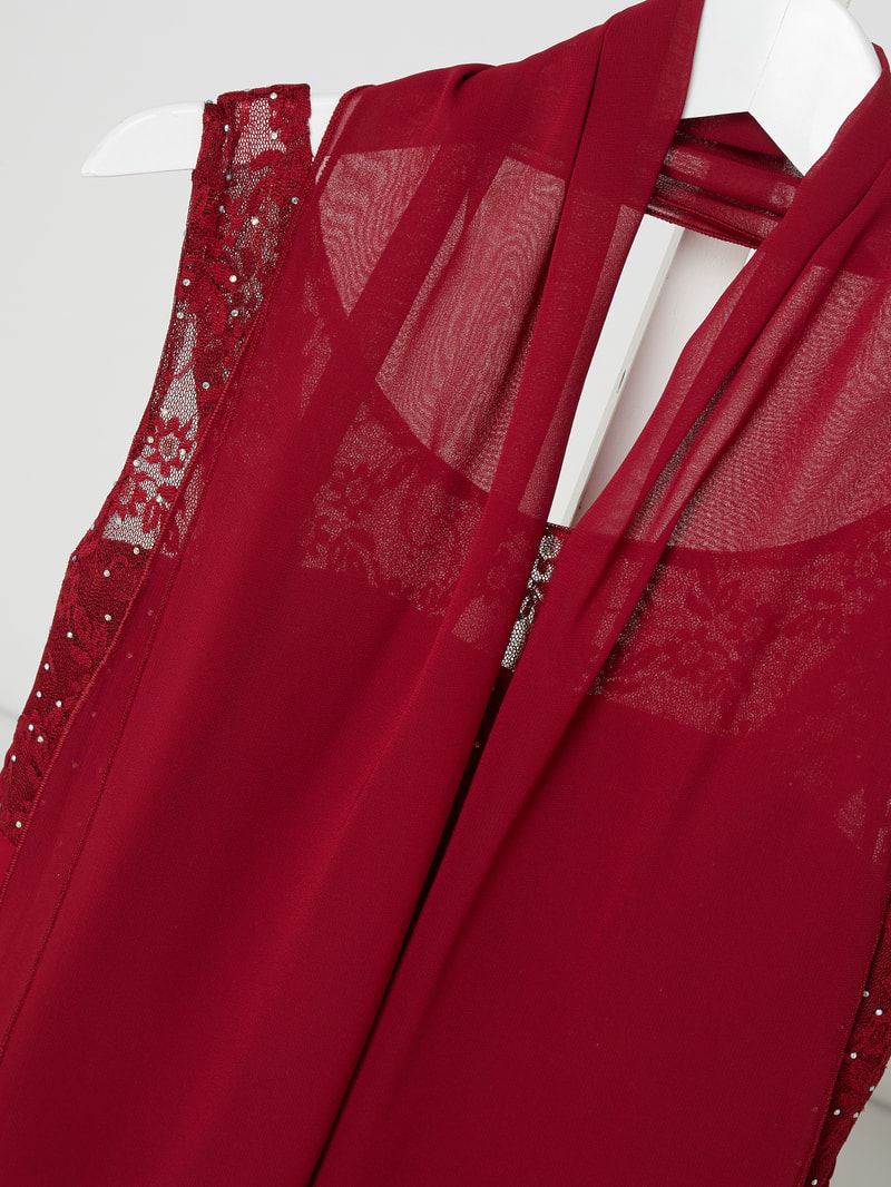 Kleid mit Paillettenbesatz in kirschrot