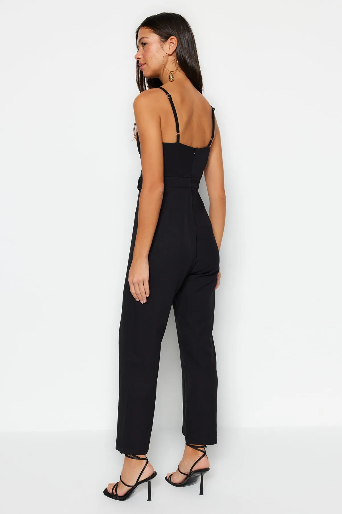 Trendyol Collection  Schwarzer Jumpsuit mit Knopfleiste TWOSS23TU00145