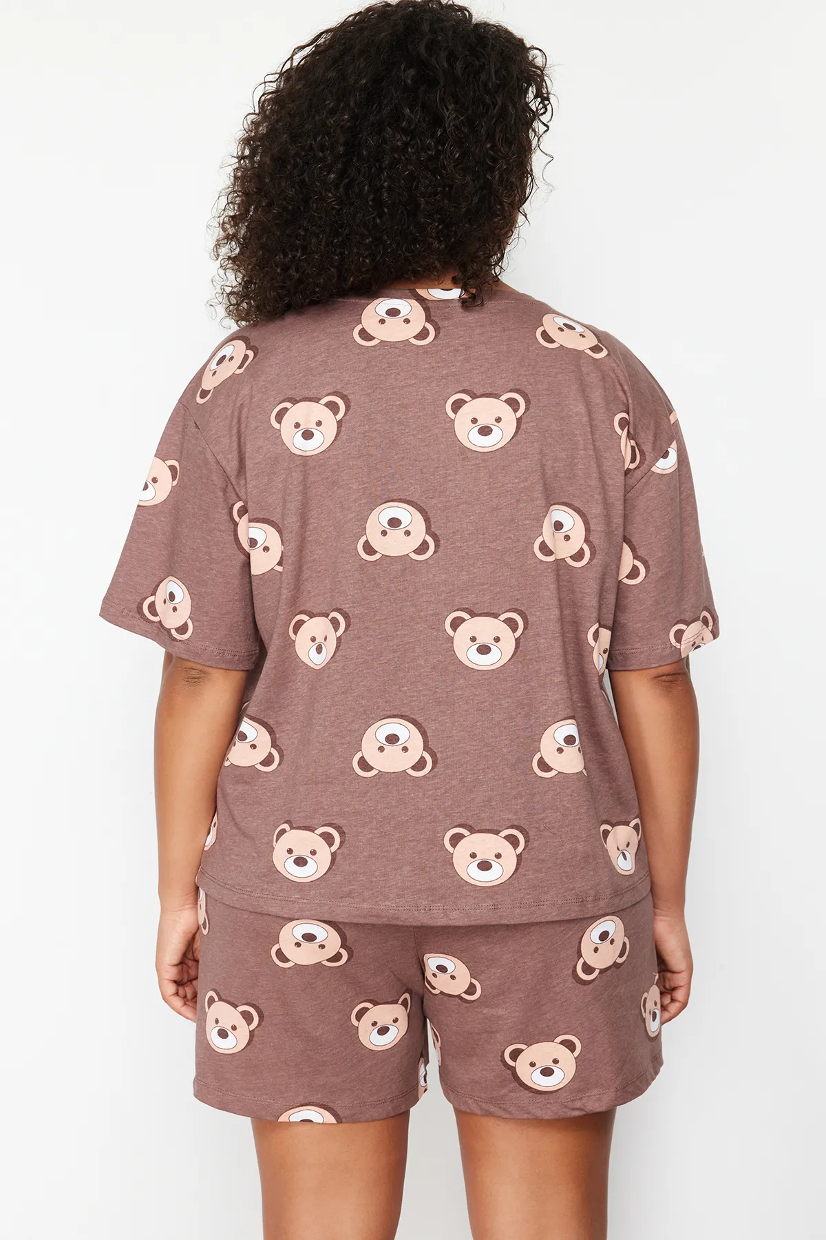 Trendyol Curve  Braunes Pyjama-Set aus Baumwollstrick mit Teddybär-Aufdruck TBBSS23AI00022