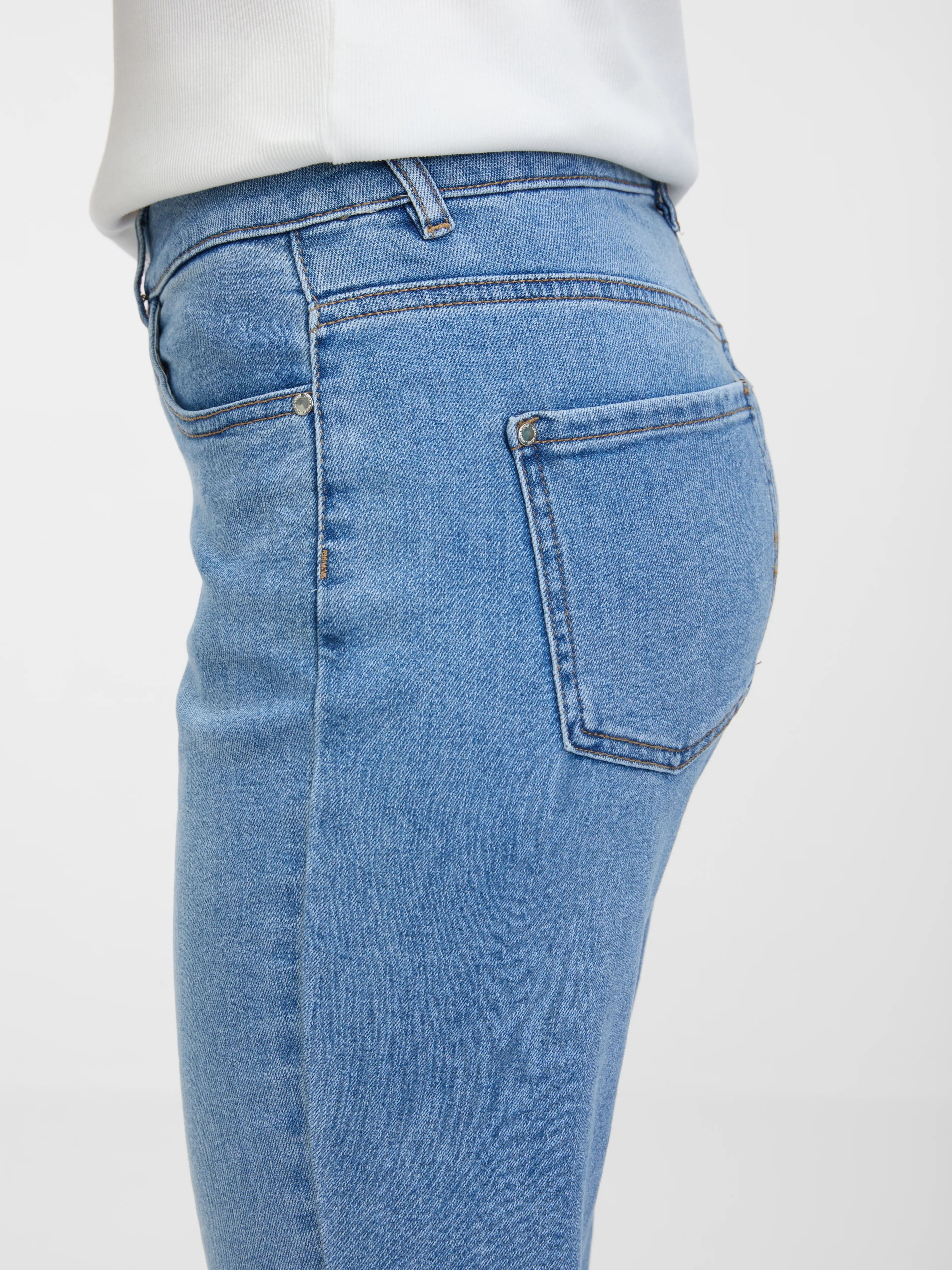 Hellblaue Damenjeans mit gerader Passform ORSAY