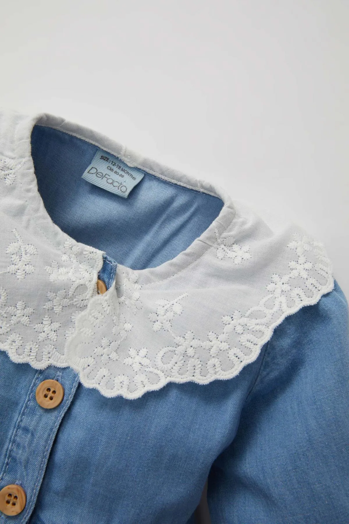 DeFacto  Baby Mädchen Jeanskleid mit weitem Spitzenkragen und langen Ärmeln B8202a524sp