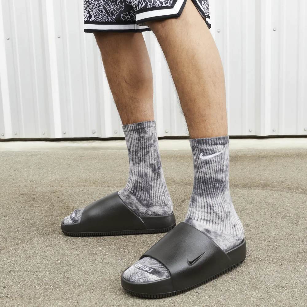 Nike Calm Slide FD4116-001 / schwarz