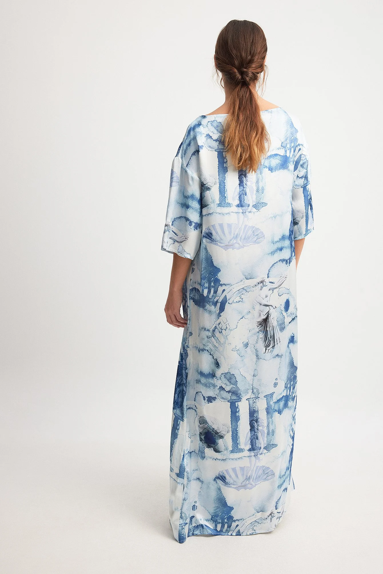 Maxikleid mit Skulptur-Collagen-Print