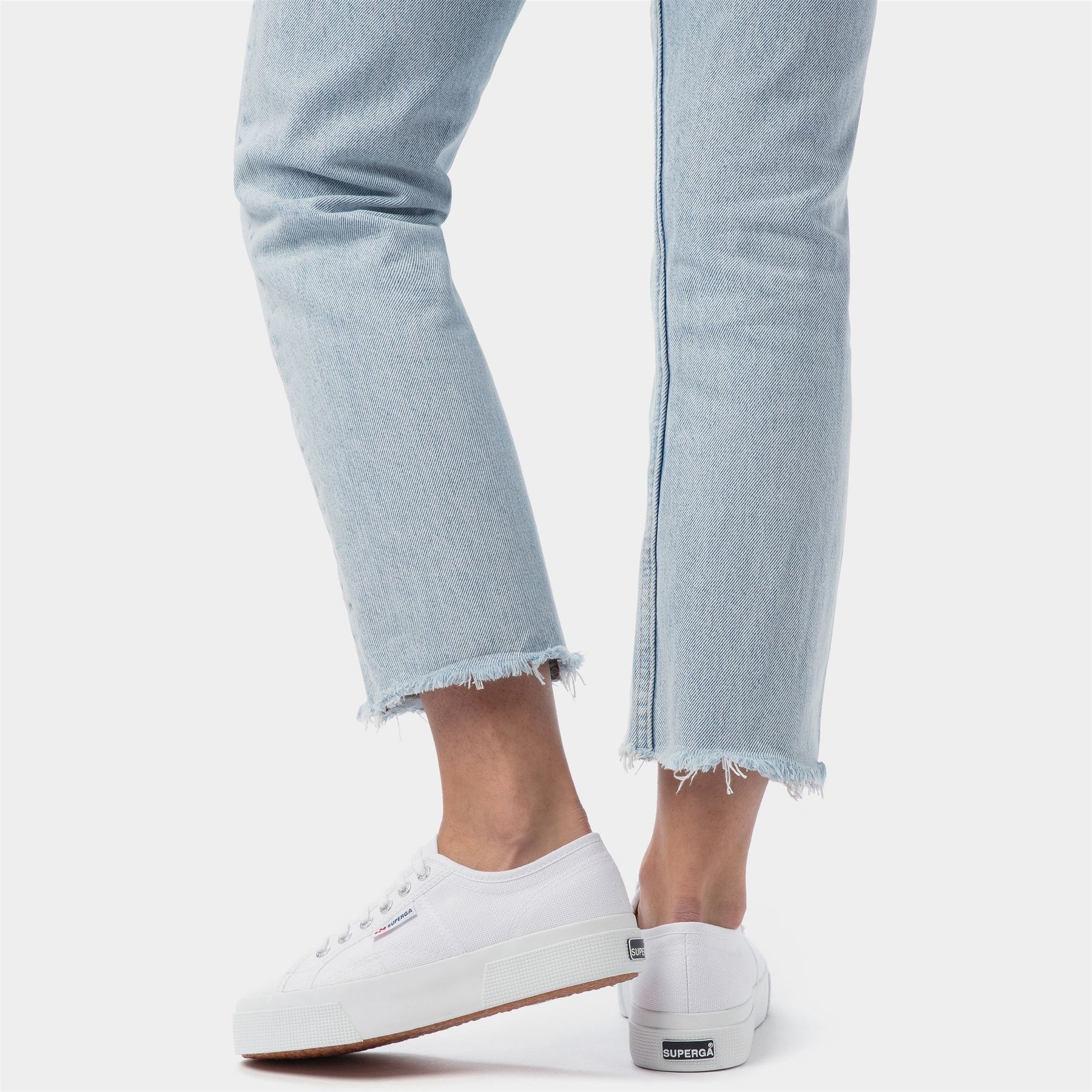 2740 PLATFORM-WHITE