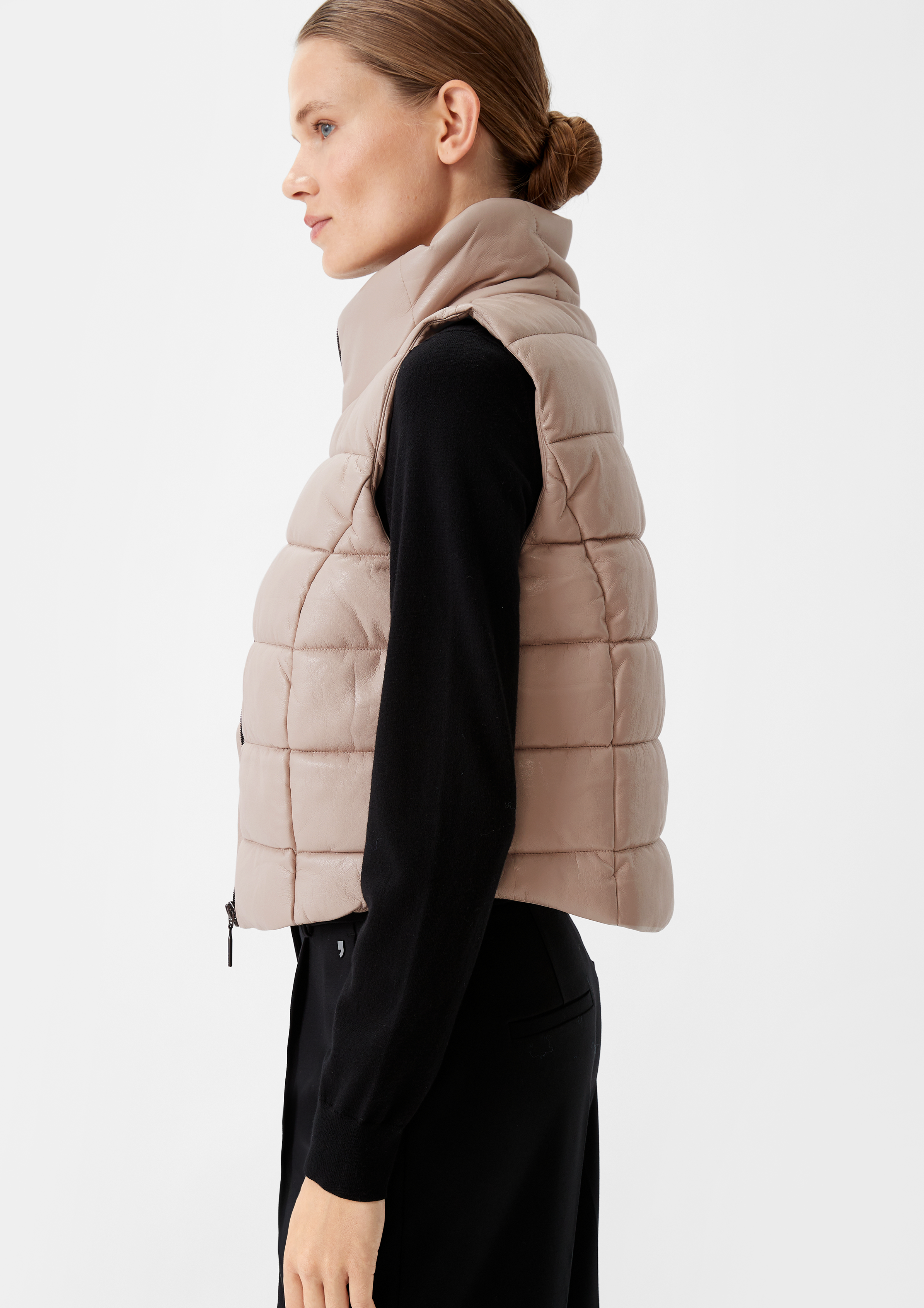 Gesteppte Weste aus Lederimitat - beige