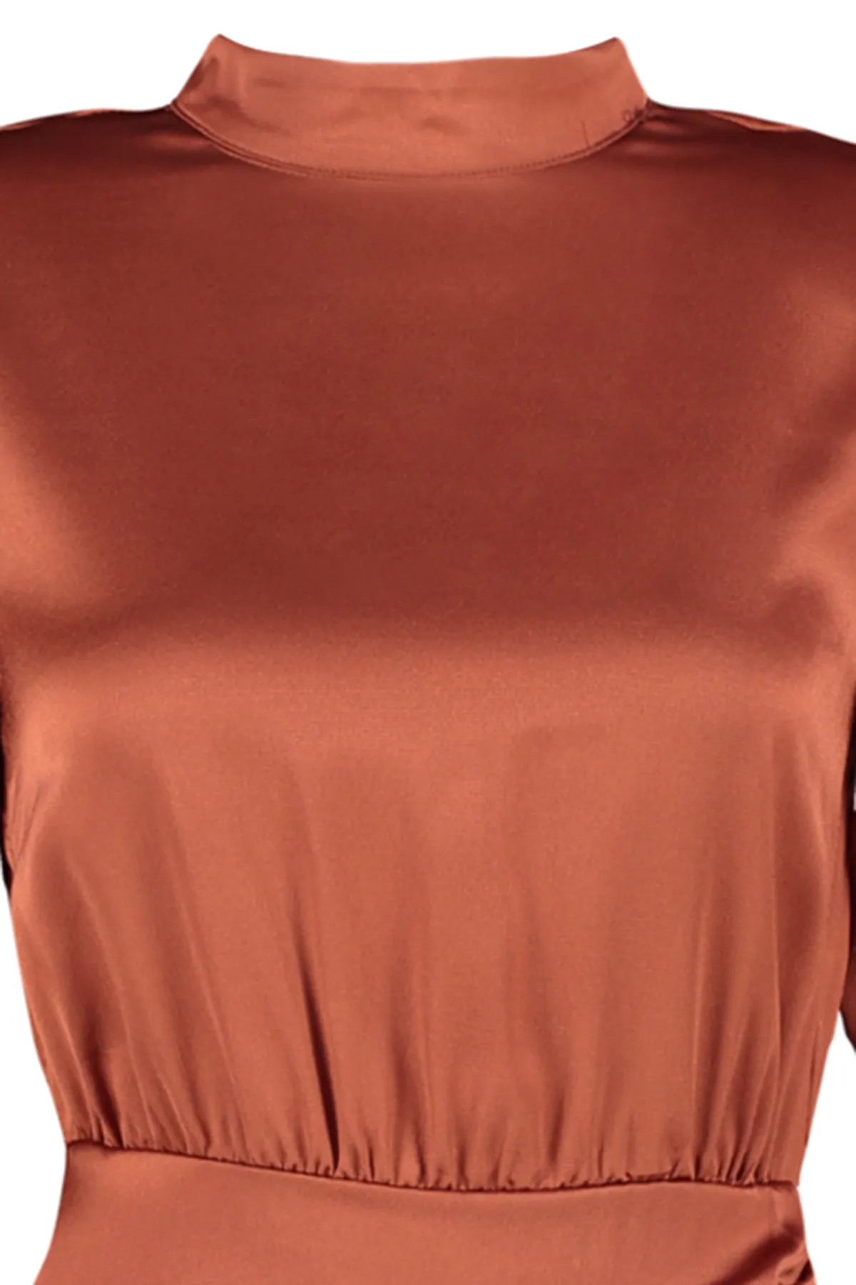 Trendyol Collection  Dunkles Zimt-Abendkleid aus Satin mit hohem Kragen TPRAW22EL1217