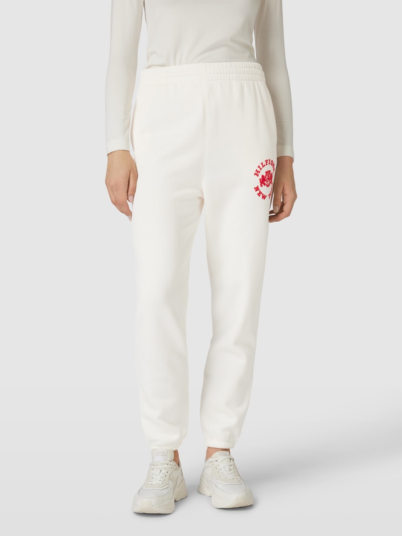 Sweatpants mit Label-Detail Modell 'VARSITY FLOCK' in ecru