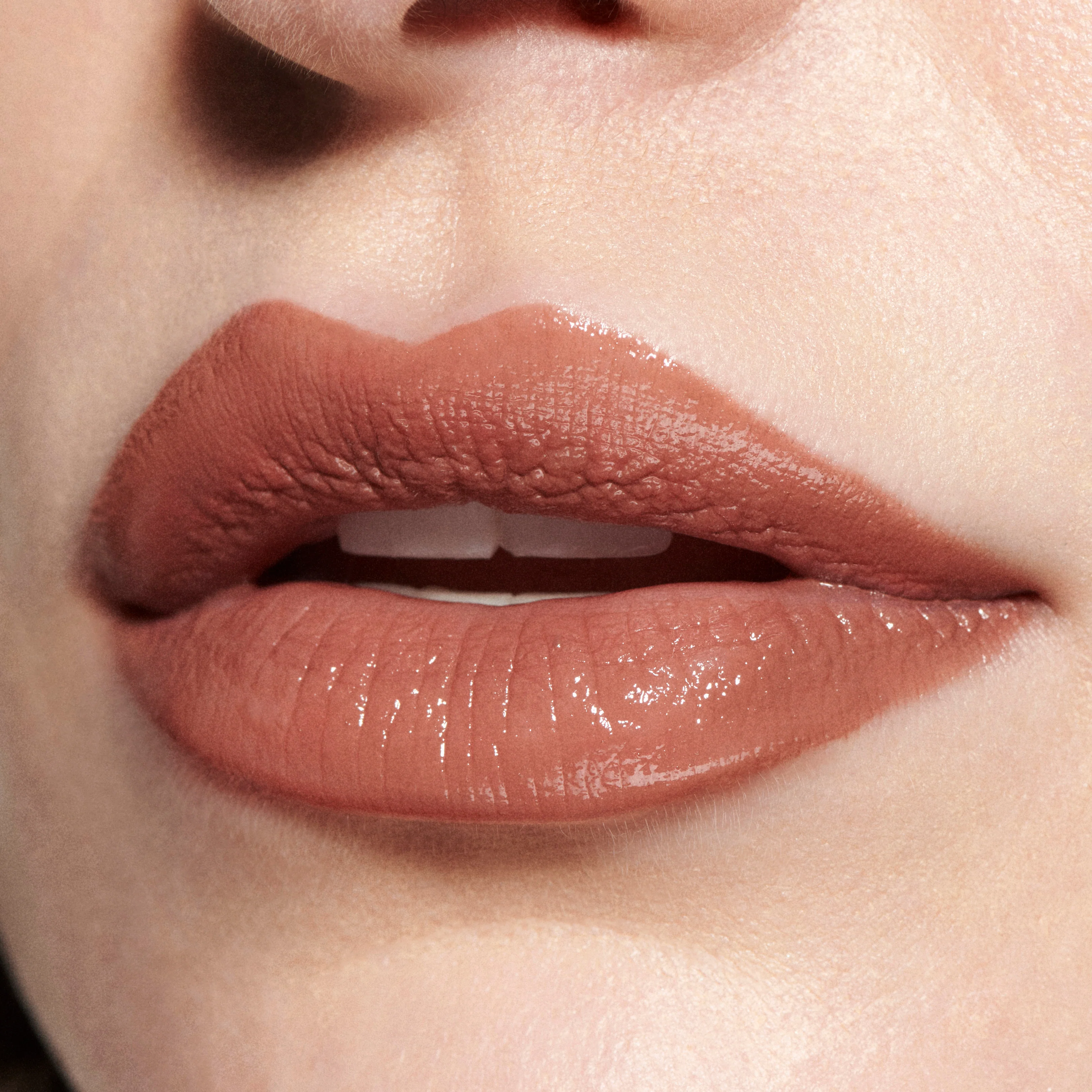 Lápiz labial brillante Lustreglass Sheer-Shine - Lápiz labial, lápiz labial brillante