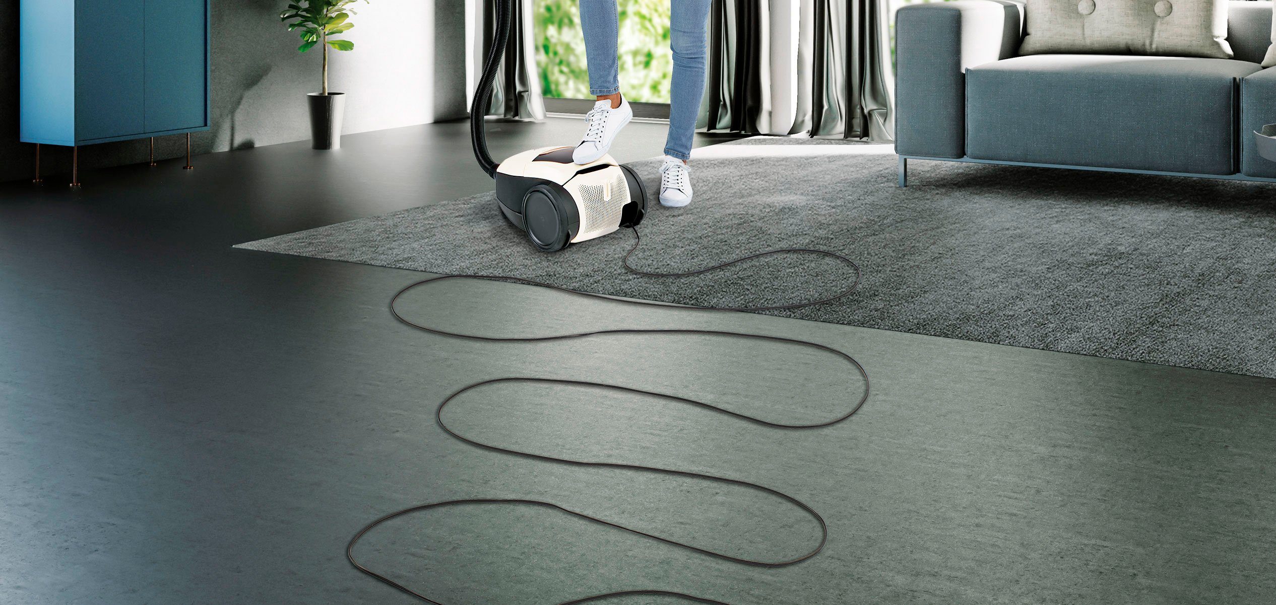 AEG Bodenstaubsauger VX82-1-ALR, 600 W, mit Beutel, autom. Saugkraftregulierung, extrem leise auch auf Teppich