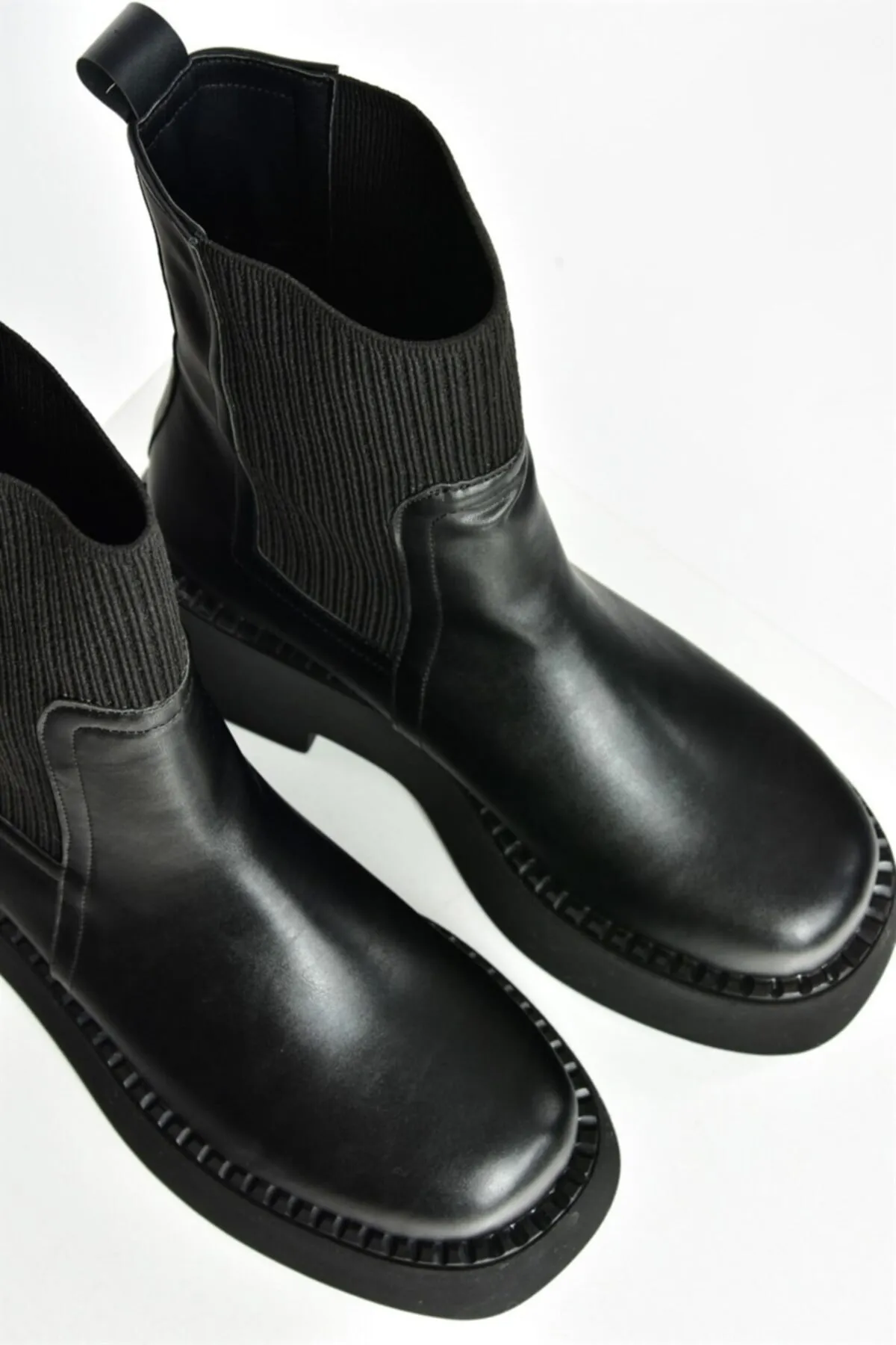 Fox Shoes  Schwarze Damen-Damenstiefel mit dicken Sohlen L610130209