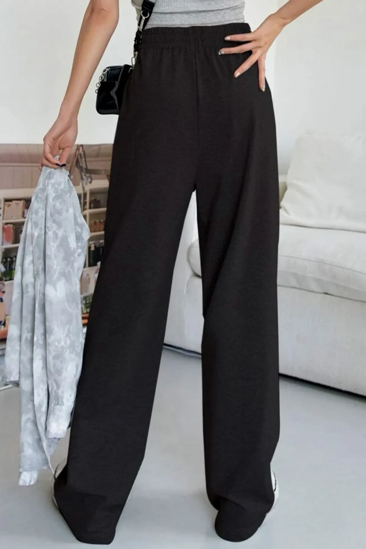 EFBUTİK  Schwarze Jogginghose mit weitem Bein