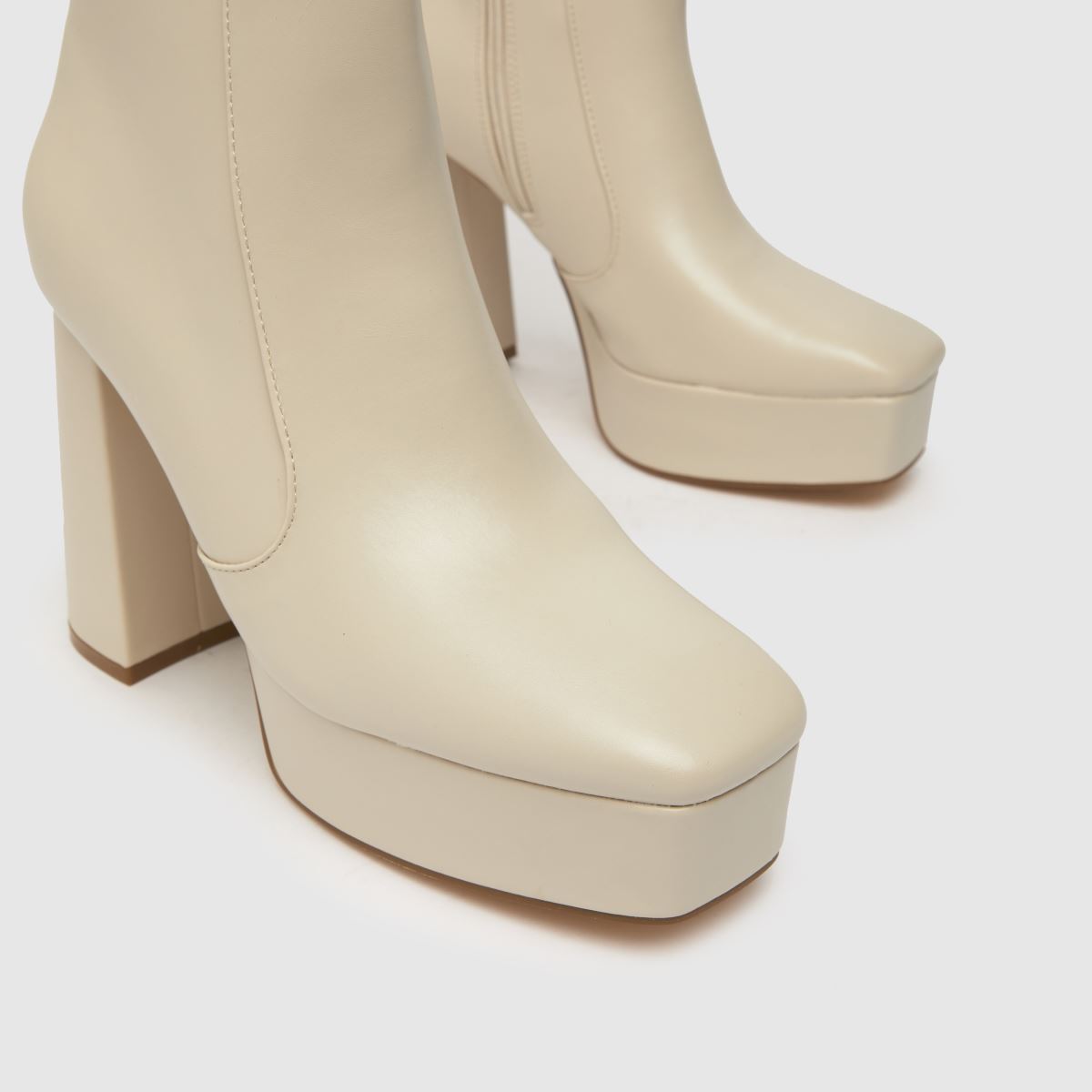 Schuh Bloom platform csizma natúr színben