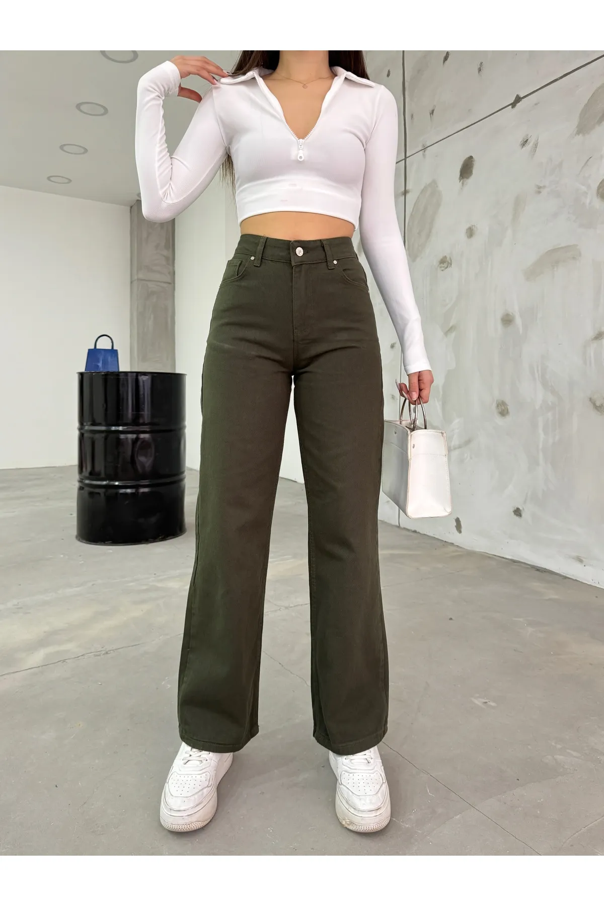BİKELİFE  Khakifarbene Palazzo-Hose mit weitem Bein und hoher Taille für Damen