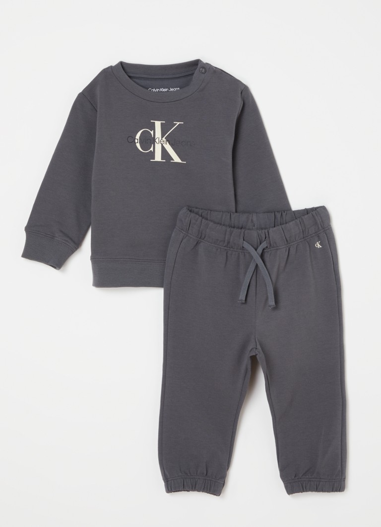 Calvin Klein divdaļīgs džemperis un treniņbikses