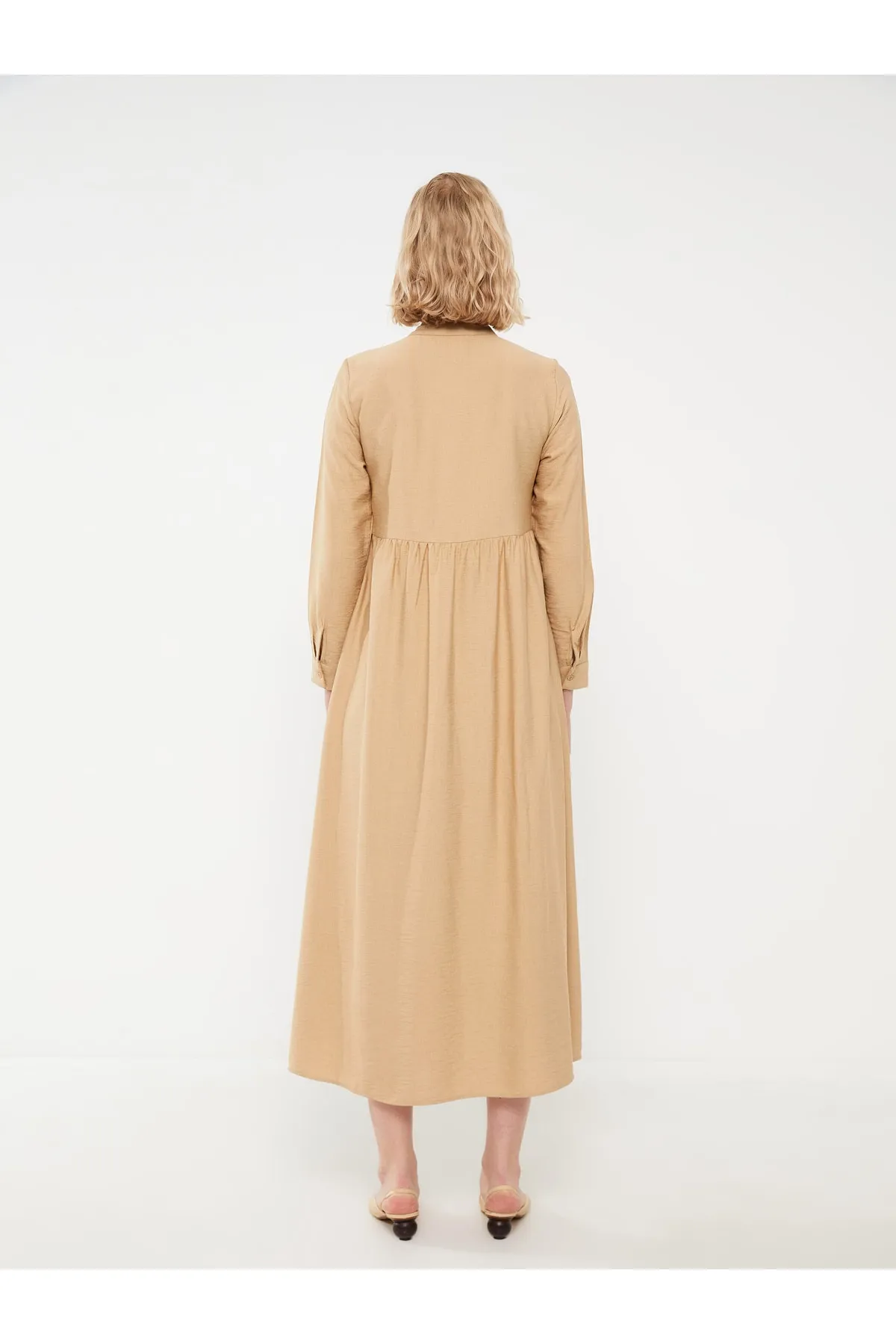 LC Waikiki  Prächtiges, gerades, langärmliges Damenkleid mit Kragen