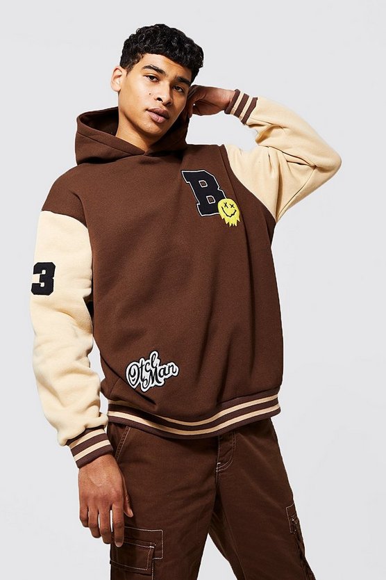 Oversize Hoodie mit Kontrast-Ärmeln und Aufnähern