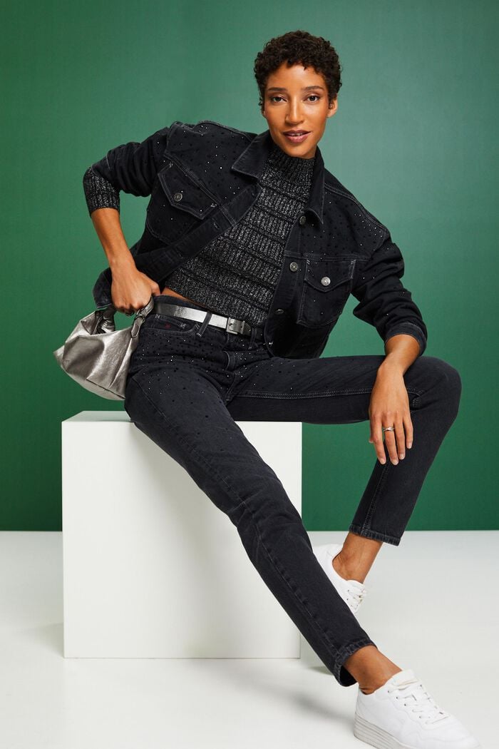 Jeans in klassischer Retro-Optik mit Ziersteinen