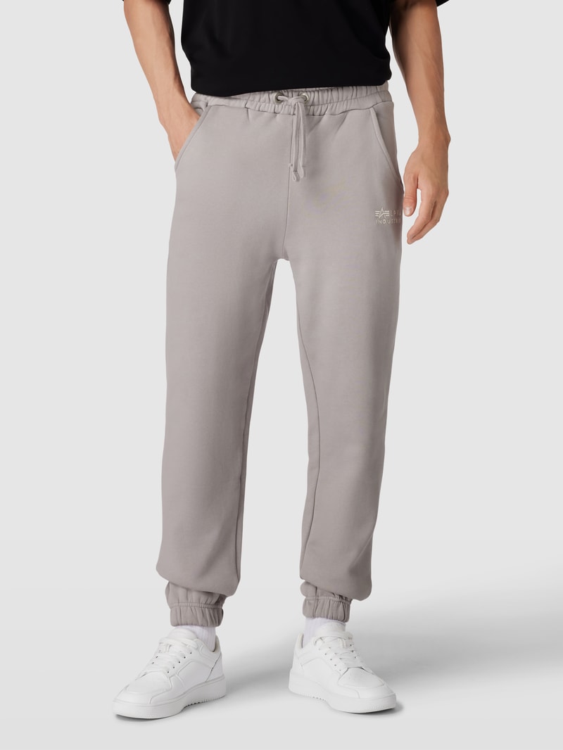 Sweatpants mit Label-Print in hellgrau