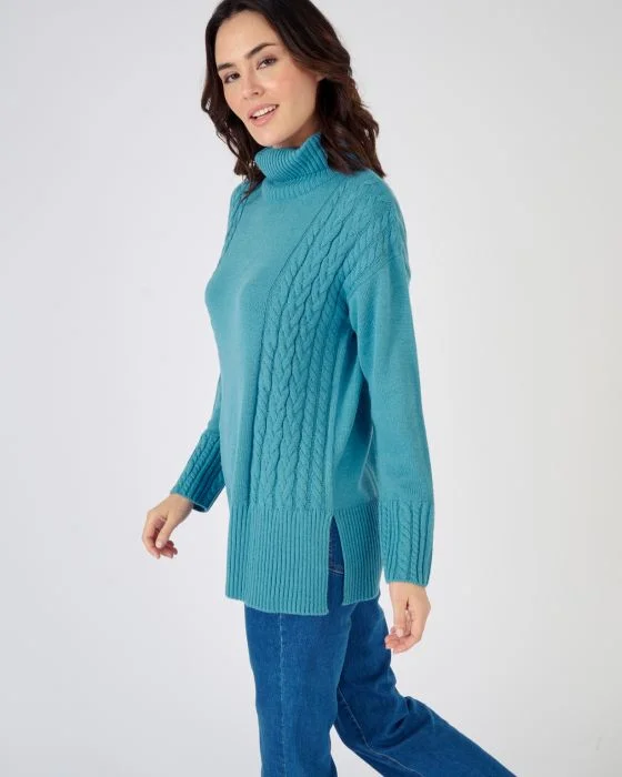Pull col roulé à torsades