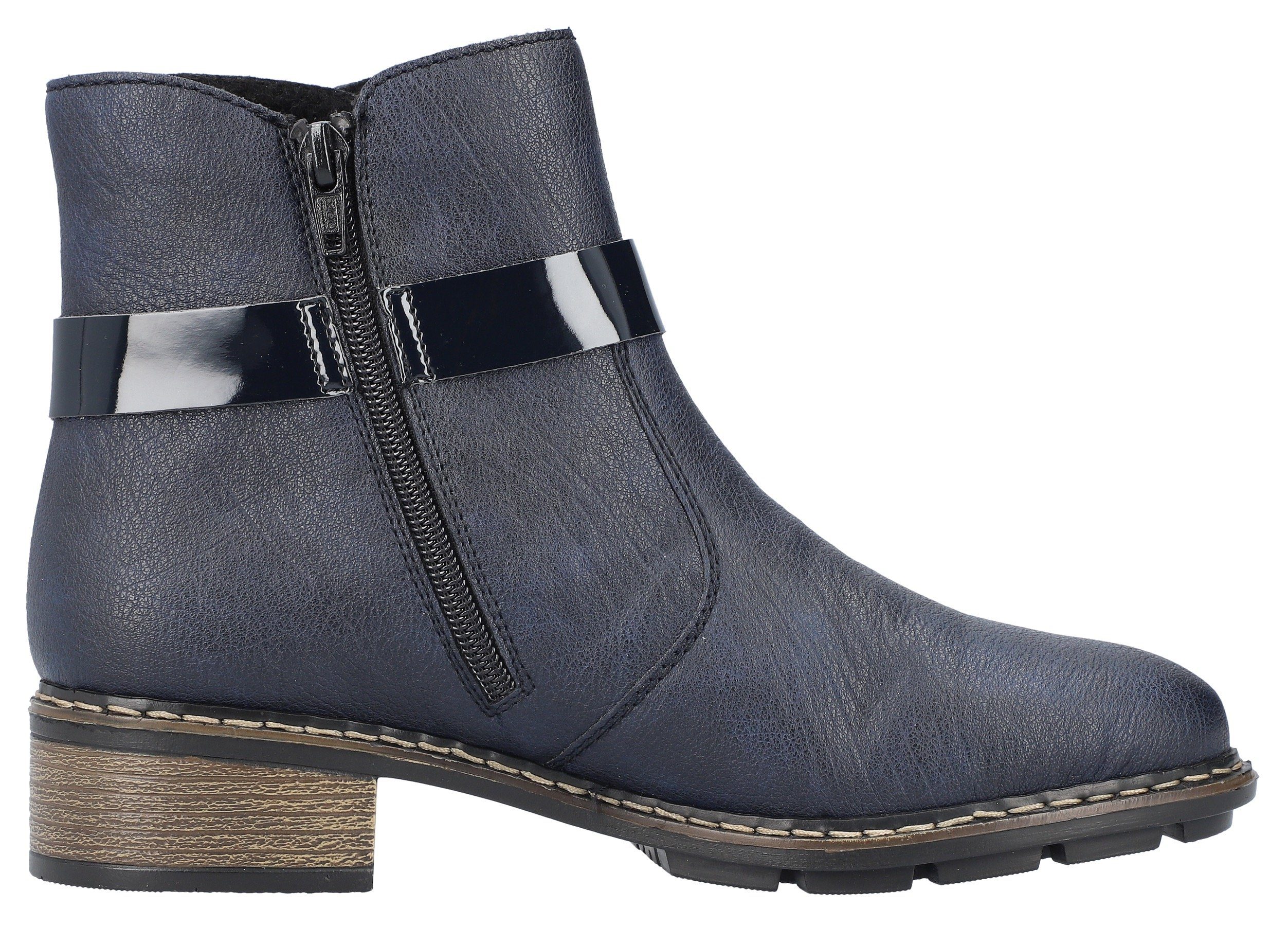 Rieker Stiefelette mit Zierriemchen aus Lackmaterial