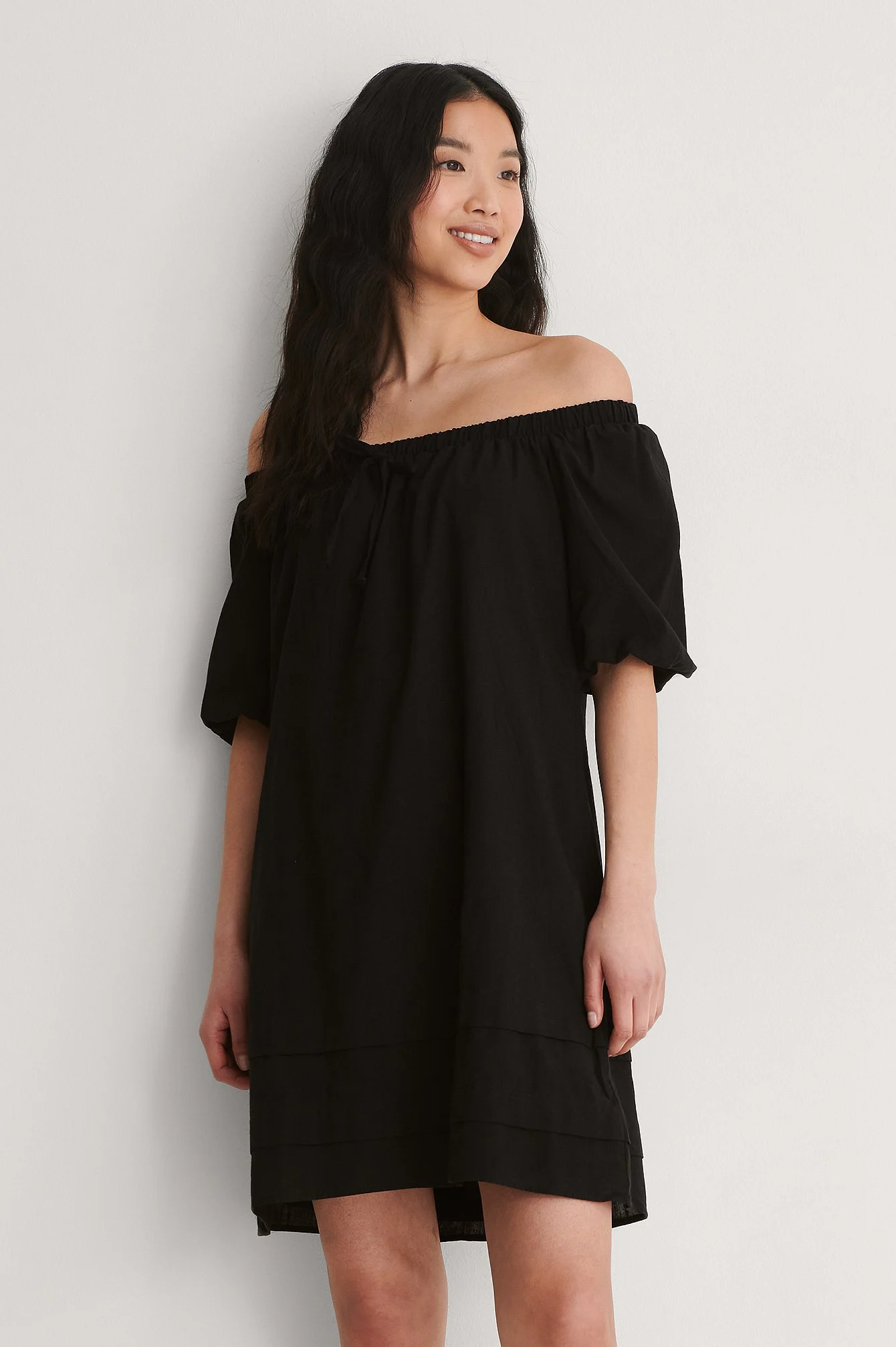 Schulterfreies Kleid