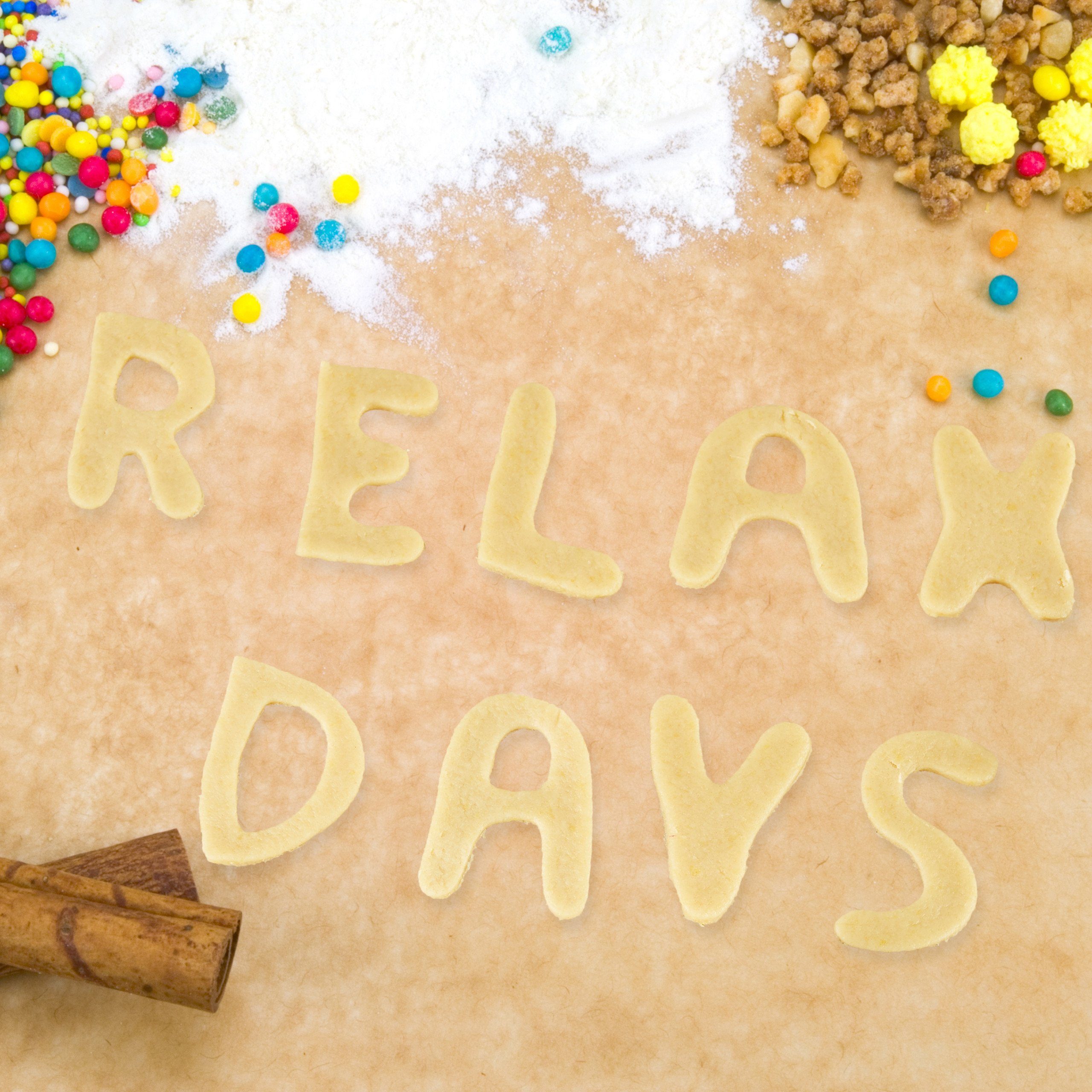 relaxdays Ausstechform Plätzchen Ausstecher Buchstaben & Zahlen, Edelstahl