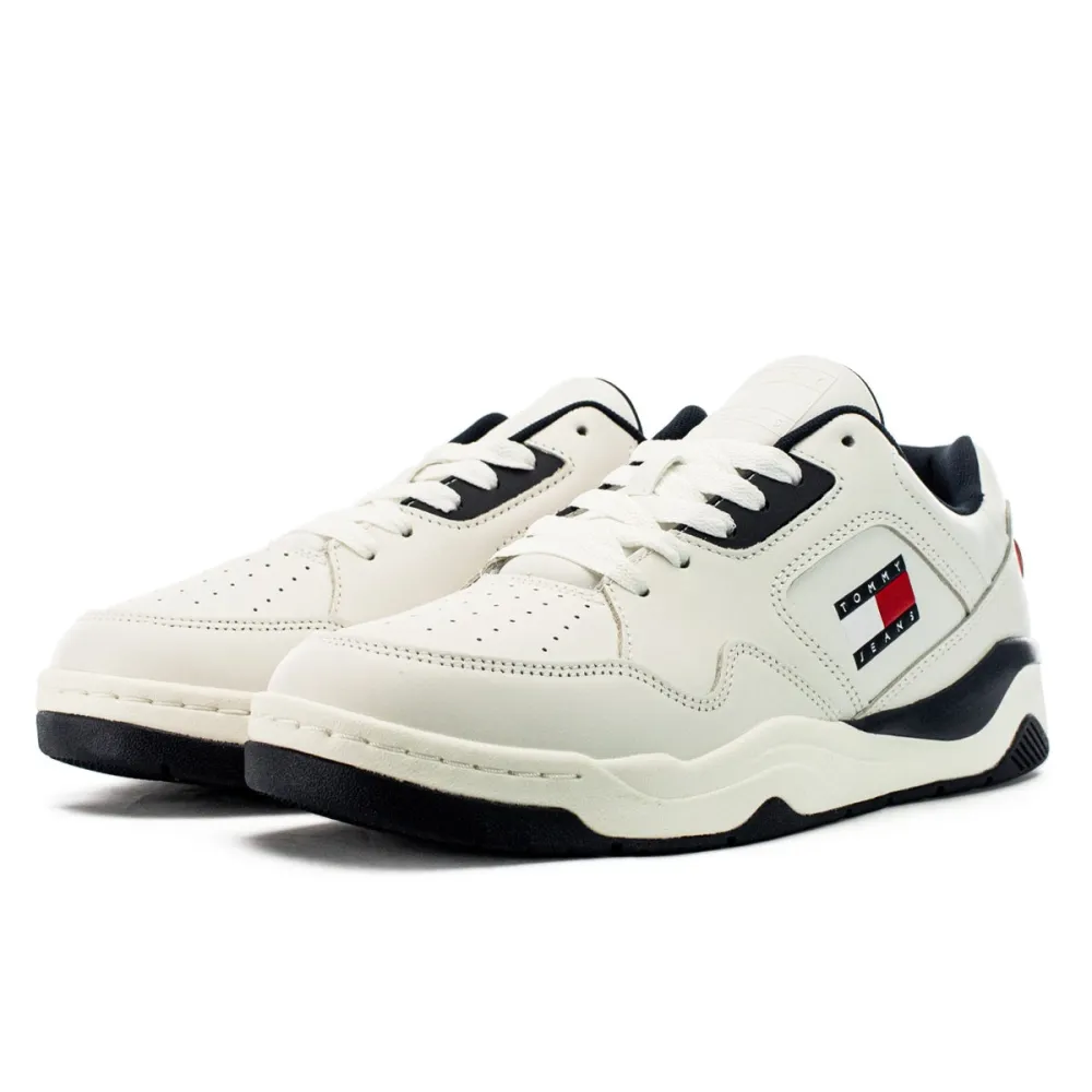 Tommy Hilfiger Logo Execution Basket EM0EM01379-0G1 / weiss