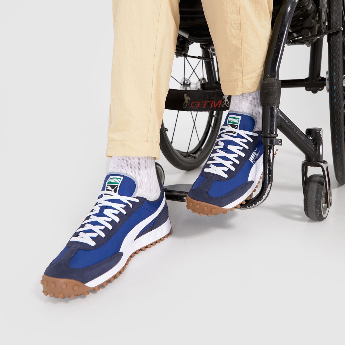 PUMA Easy Rider II – Marinblå och vita träningsskor