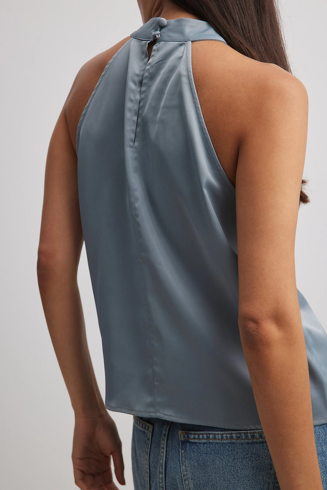 Hochgeschlossenes Top aus Satin