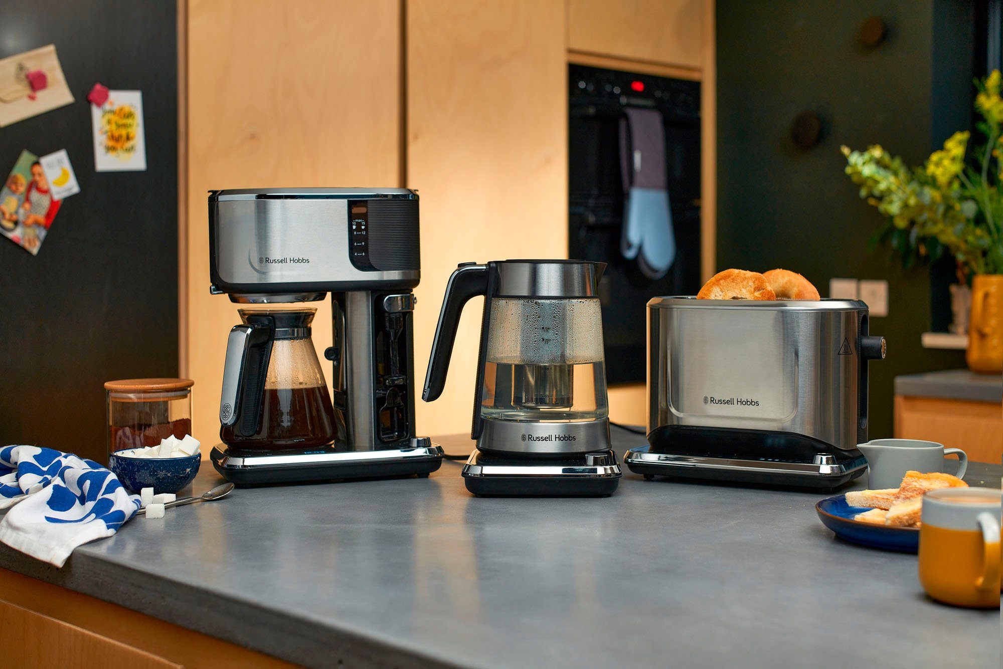 RUSSELL HOBBS Filterkaffeemaschine Attentiv 26230-56 Coffee Bar, 1,25l Kaffeekanne, Papierfilter 1x4